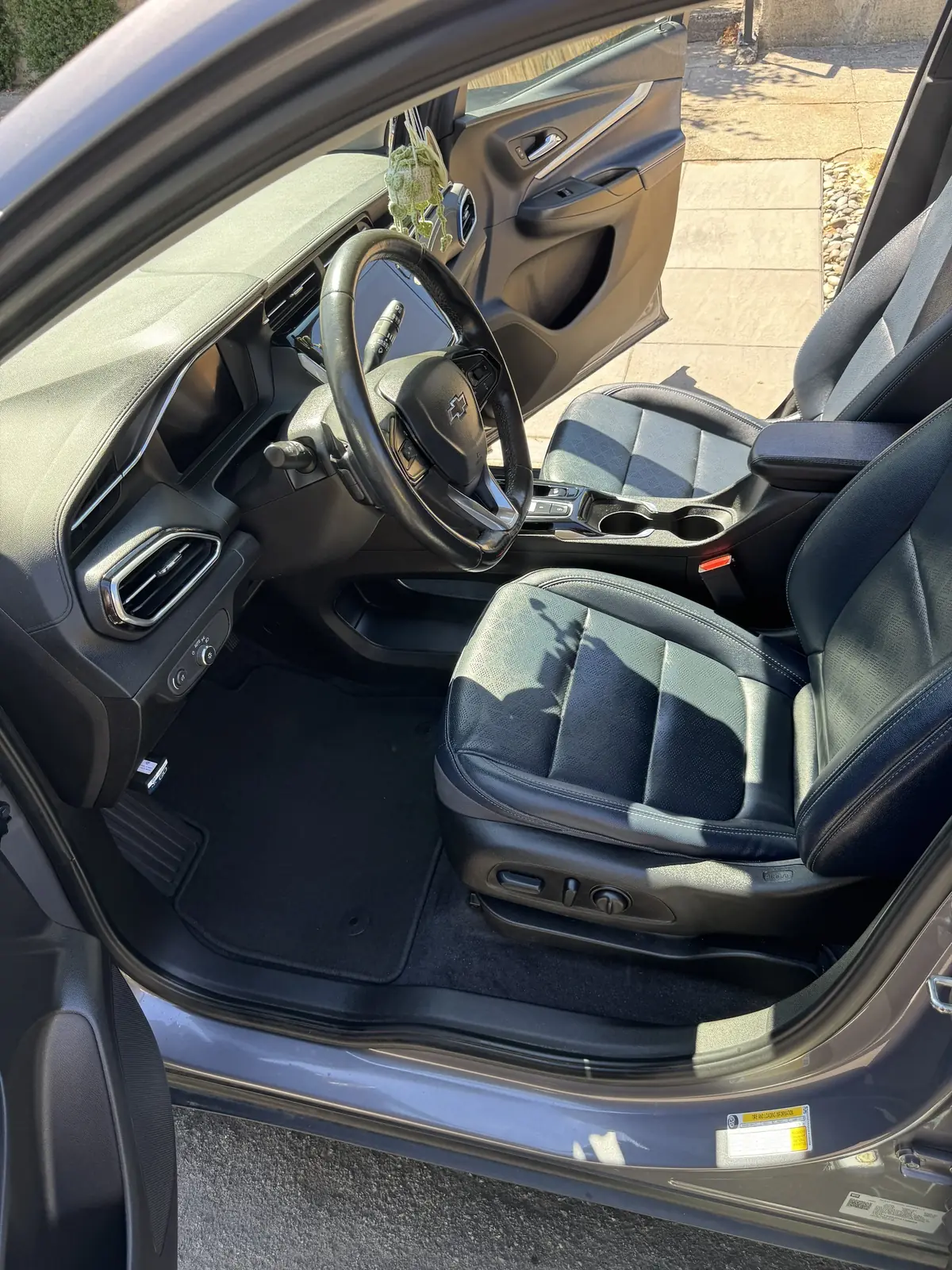 Mobile auto detailing result in Portland, Oregon — photo 32